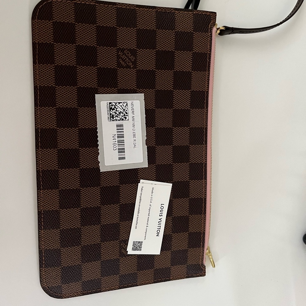 Authentic Louis Vuitton Damier with ballet pink pouch. Brand new never used